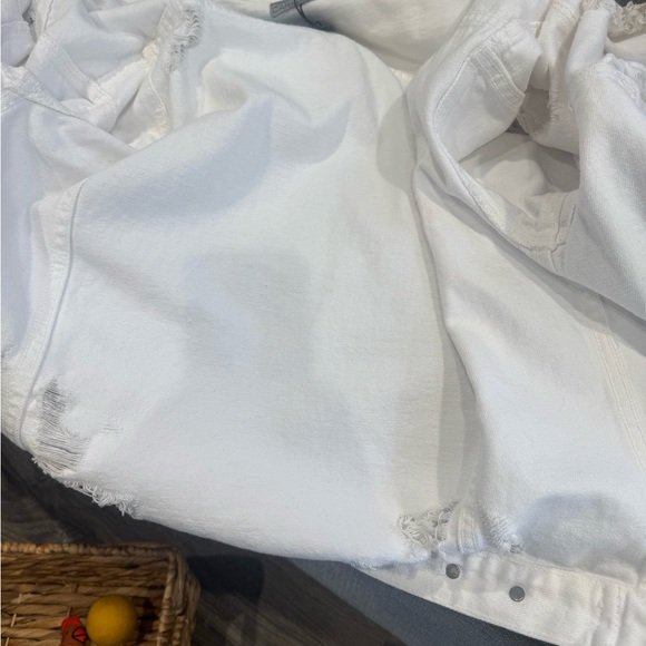 Carmar LF Audre Distressed White Denim Trucker Jacket Oversized XS NWT - Picture 7 of 11